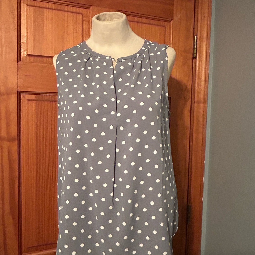 Polka Dot Sleeveless Blouse - Gray and White